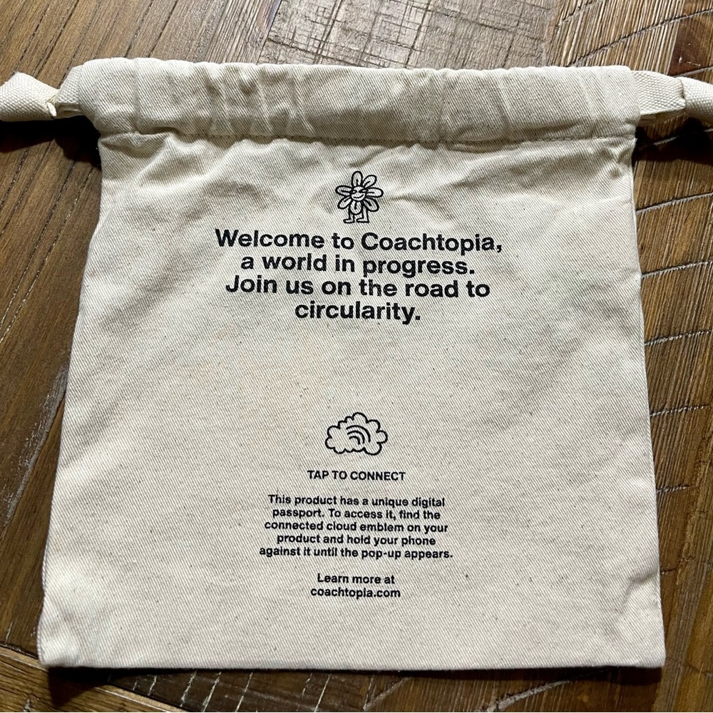 🎉3 / $9 DEAL
Coachtopia Drawstring Pouch 8x8 - Picture 3 of 3